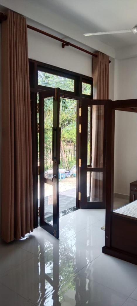 Villa Elegant - Weligama Bagian luar foto